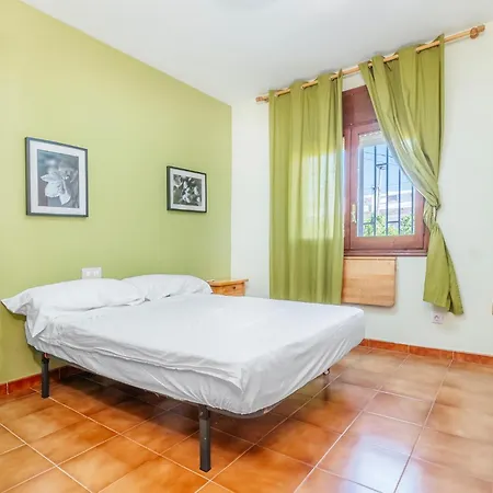 4 Bedroom Amazing In Prázdninový dům *